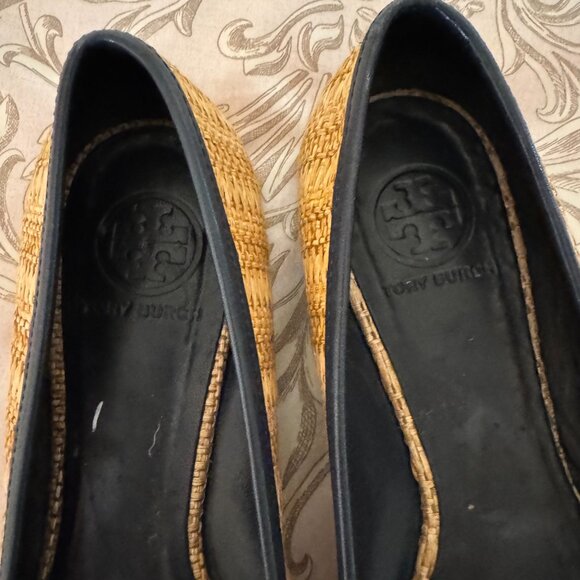 Tory Burch wicker flats with leather trim - Picture 3 of 5